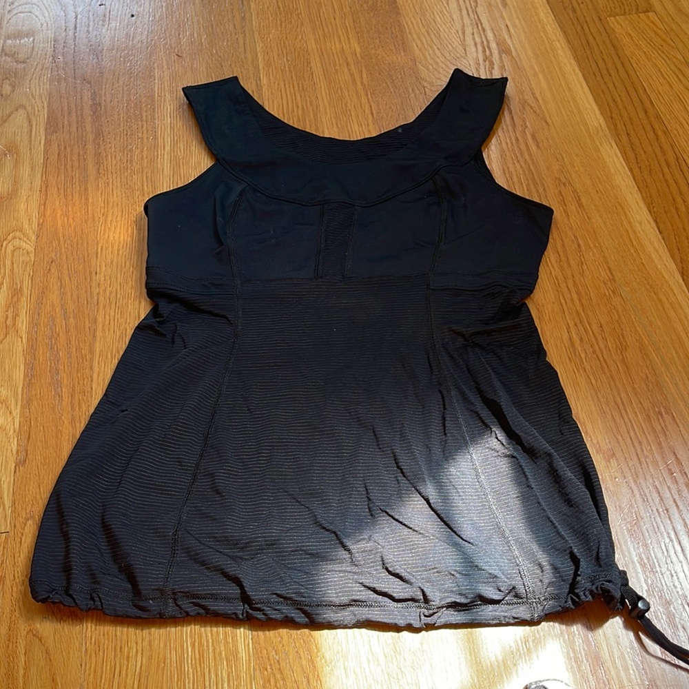 Lululemon tank